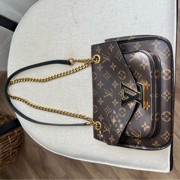 ❤️‍🔥Authentic Louis Vuitton Passy - Picture 4 of 12